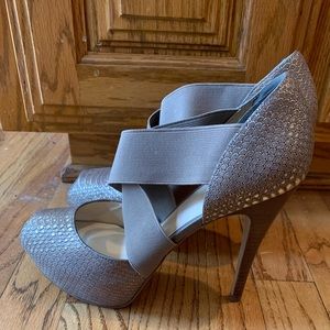Guess tan/silver open toe 5 inch heels size 8.5